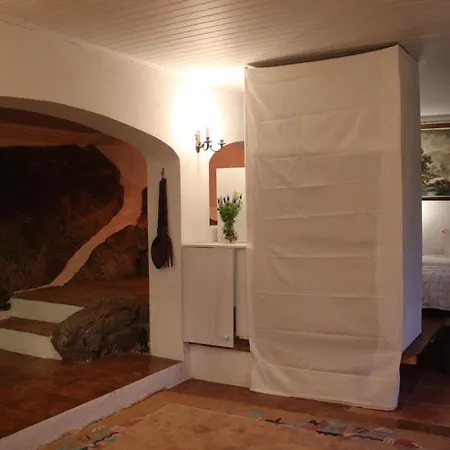 Cave House With Ocean Views Apartment